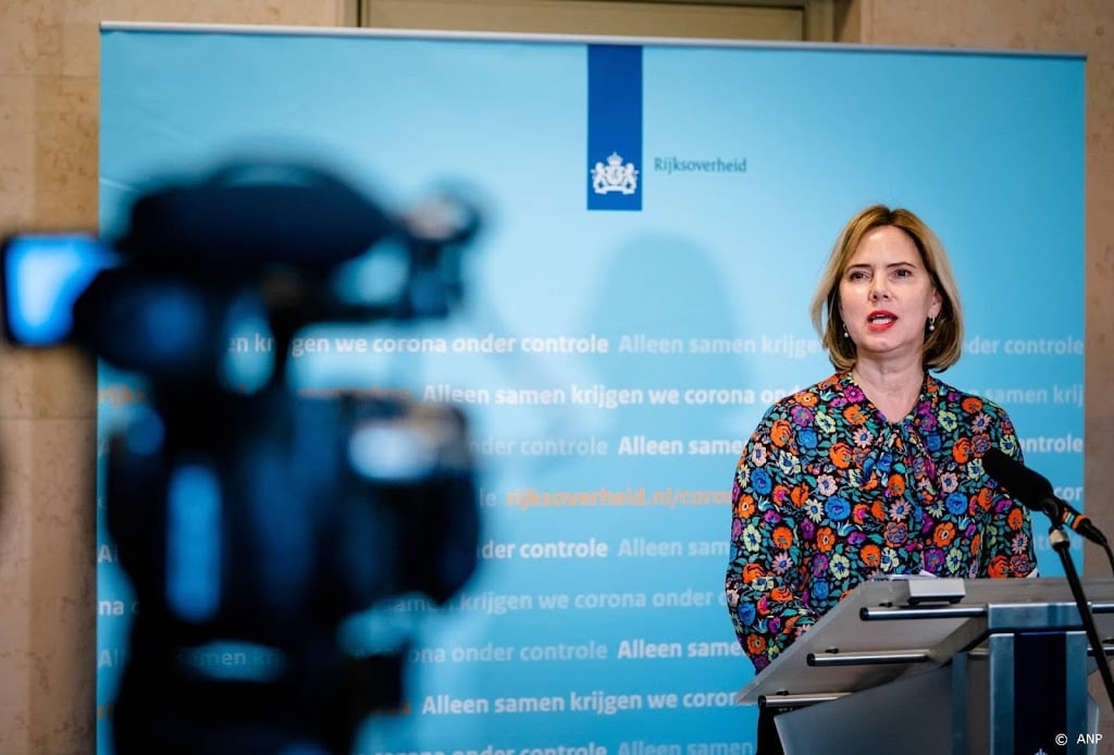 Van Nieuwenhuizen hekelt wangedrag in het ov, harde aanpak volgt