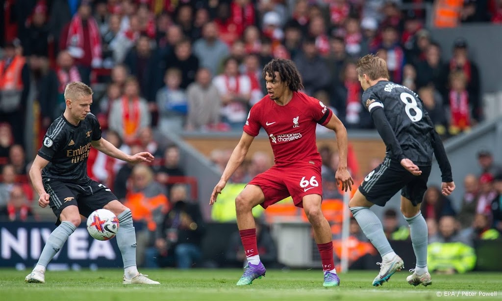 Koploper Arsenal verspeelt kostbare punten bij Liverpool 