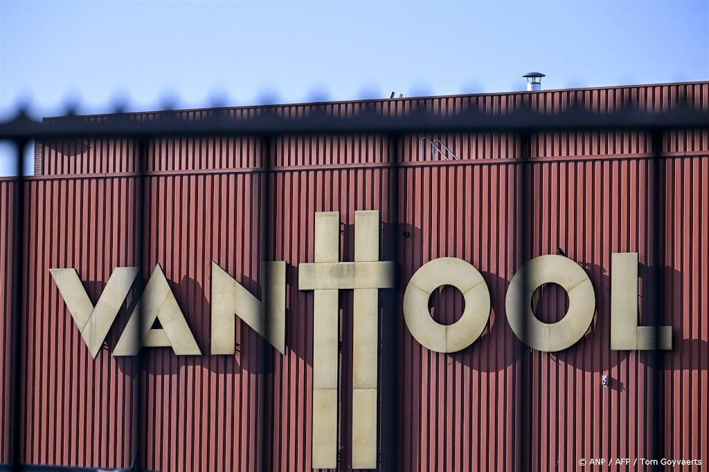 Zakenman belooft meer banenbehoud na concurrerend bod op Van Hool