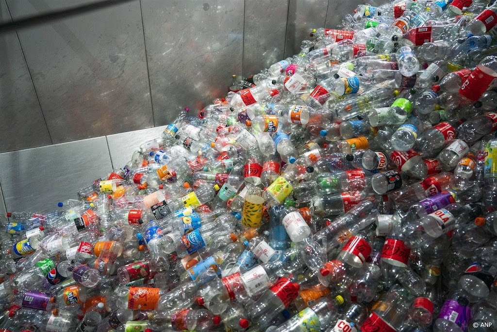 Kabinet werkt aan leningen voor noodlijdende plasticrecyclers