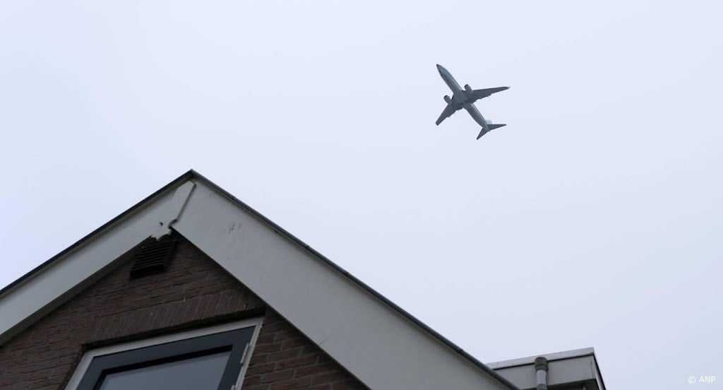 Omwonenden en milieuclubs eisen aanpak geluidsoverlast Schiphol