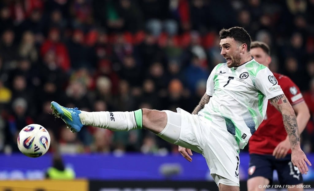 Spits Parrott keert tegen Sjachtar terug in basiselftal AZ