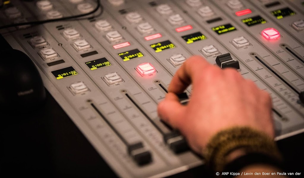 Adverteerders steken steeds meer geld in radioreclame