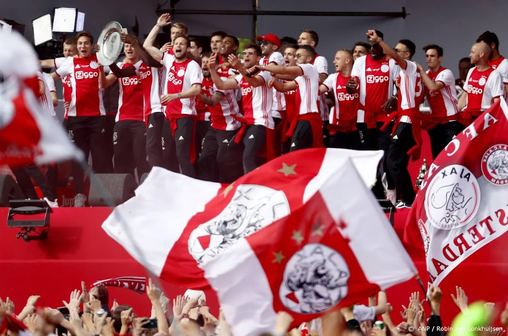 Mogelijke huldiging Ajax woensdag direct in ArenA