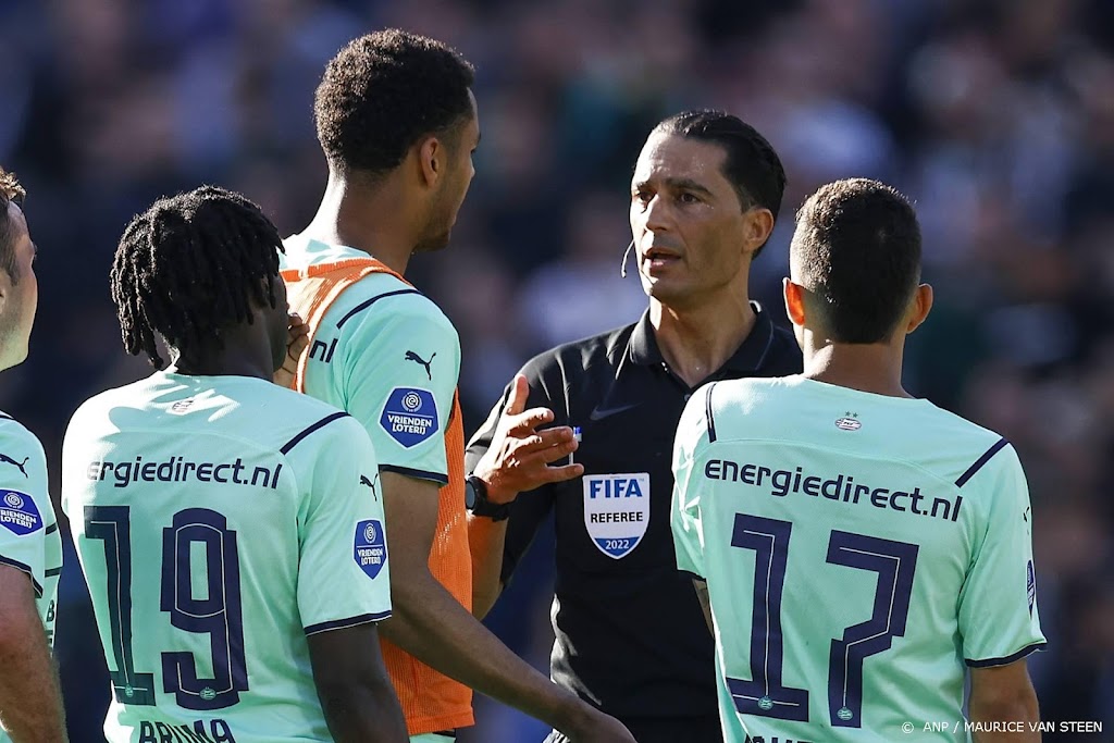 KNVB: scheidsrechter had geen penalty aan Feyenoord moeten geven