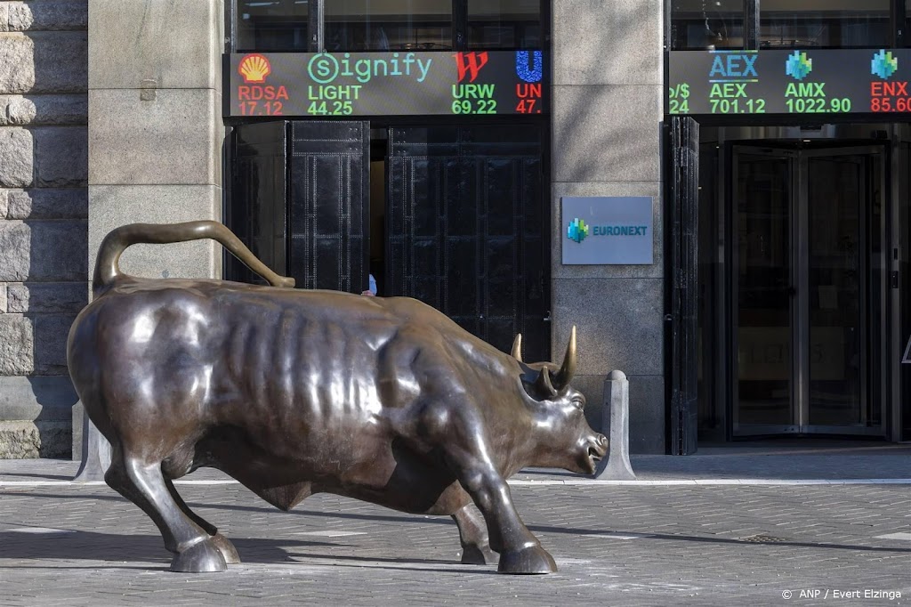 Aandacht voor Philips op afwachtend Damrak