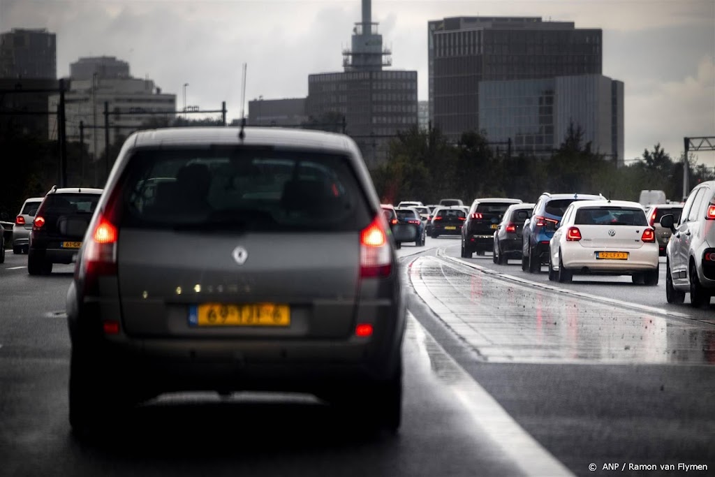 Vrij drukke ochtendspits, vooral waar het regent