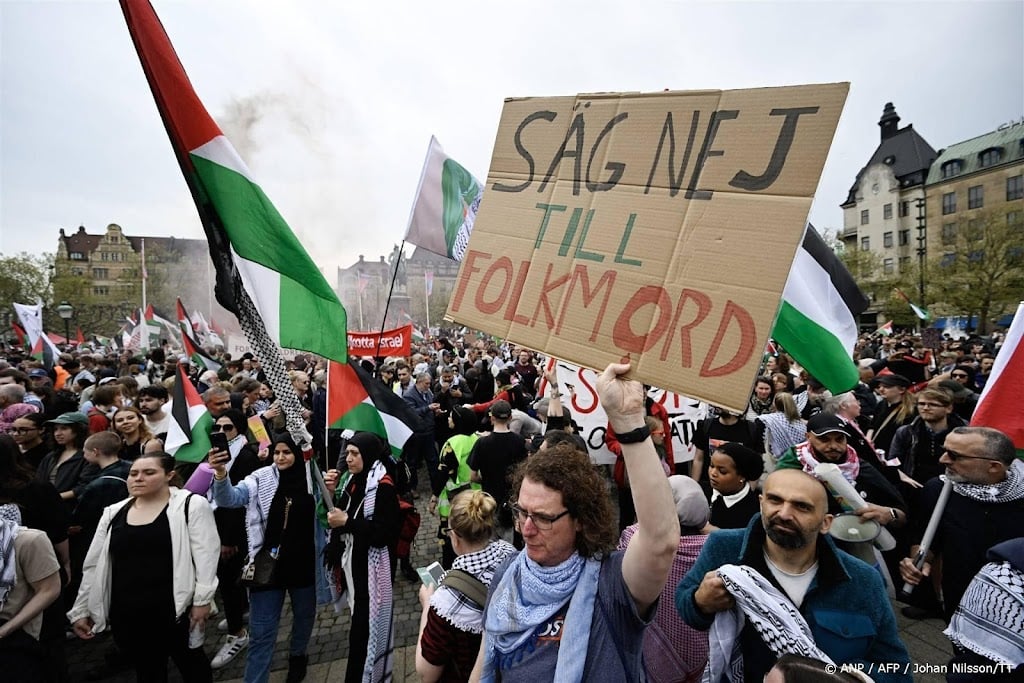Pro-Palestijnse demonstranten beginnen aan mars door Malmö