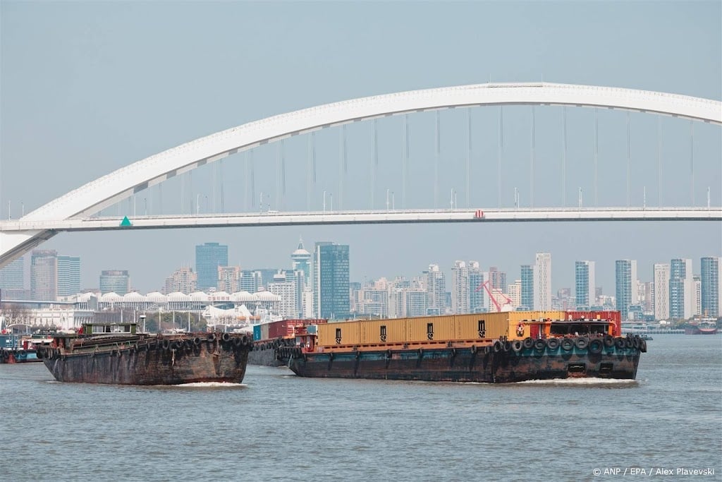 Chinese export stijgt ondanks forse daling uitvoer naar VS