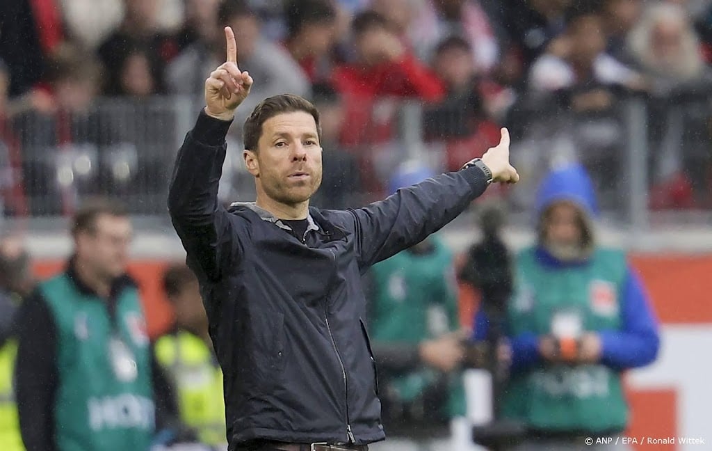 Trainer Alonso bevestigt vertrek bij Bayer Leverkusen