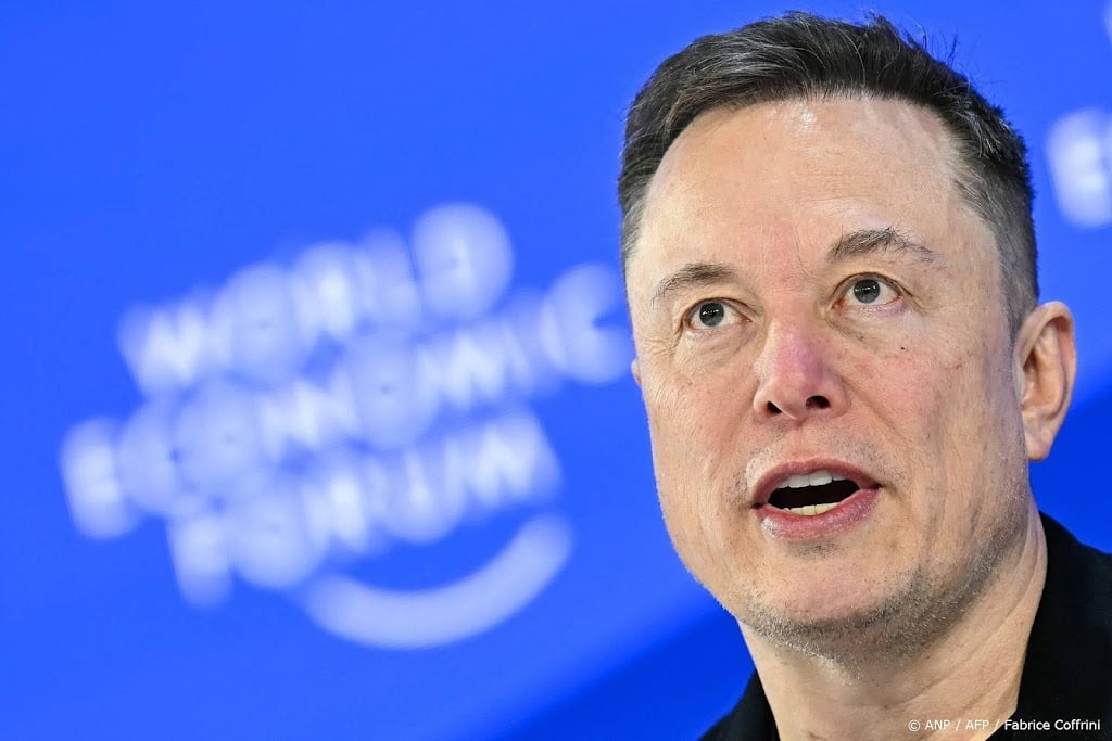 Elon Musk valt grof uit naar Franse justitie om onderzoek naar X