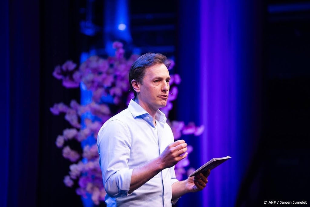 Dassen in congresspeech: verbreek banden met Palantir