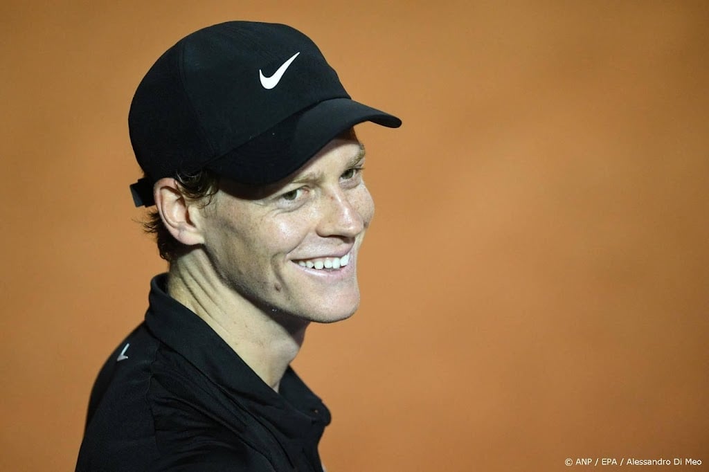 Tennisser Sinner eenvoudig naar derde ronde in Rome