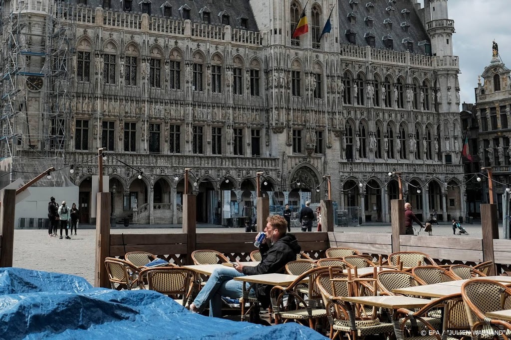 Aantal nieuwe coronabesmettingen in België weer onder de 100