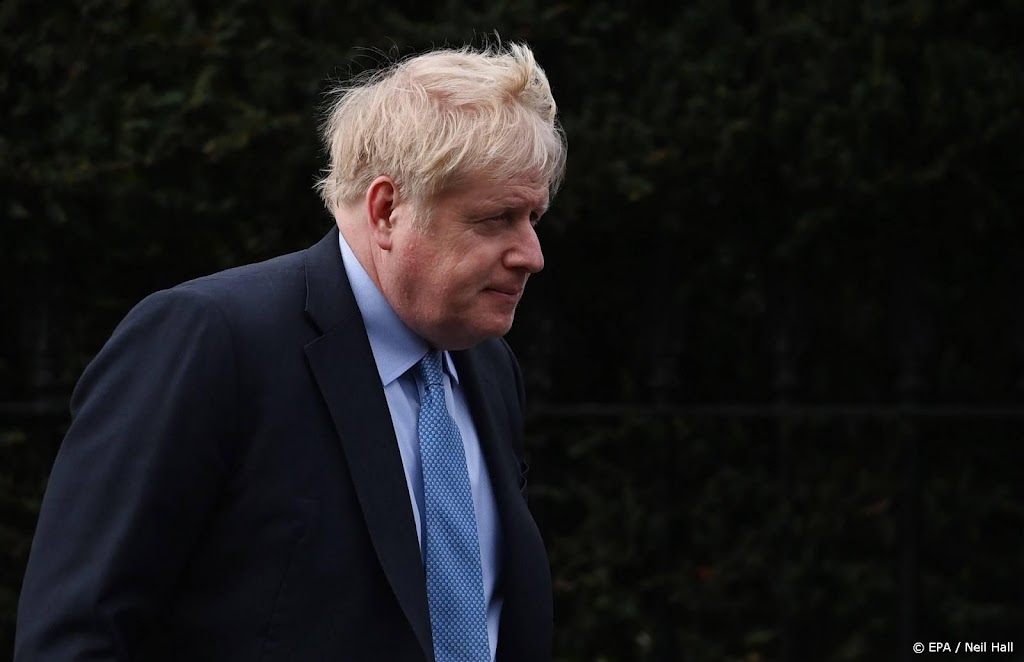 Boris Johnson treedt af als parlementslid om partygate-onderzoek