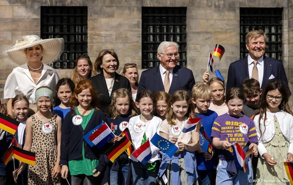 Koning benadrukt belang van intensievere band met Duitsland