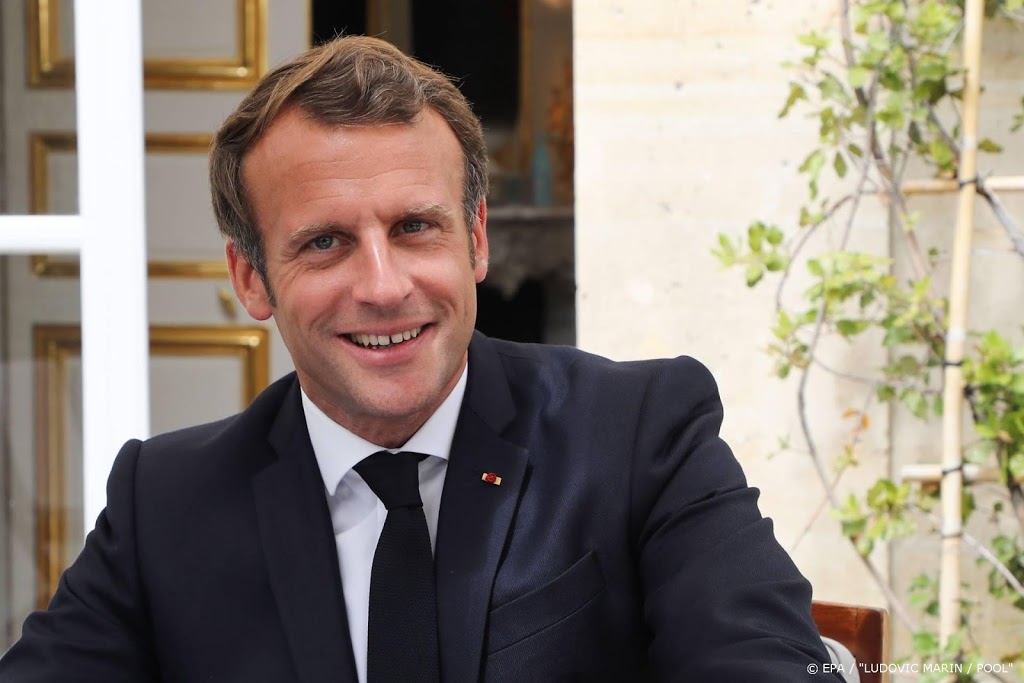Macron: spits Notre-Dame hoeft toch niet modern