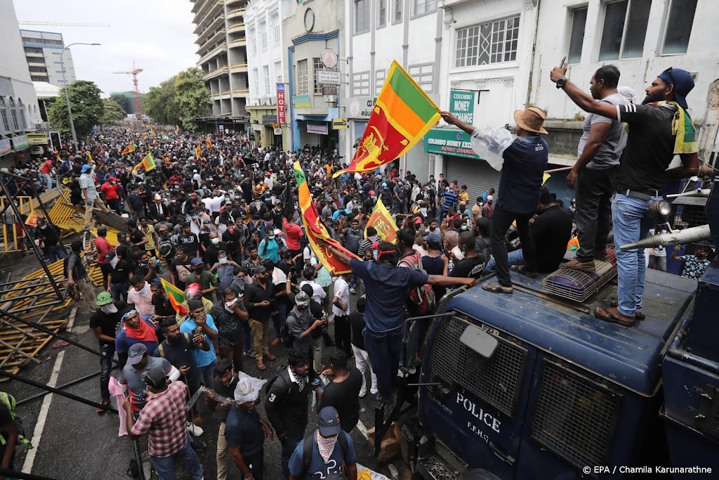Sri Lankaanse betogers dringen presidentieel paleis binnen