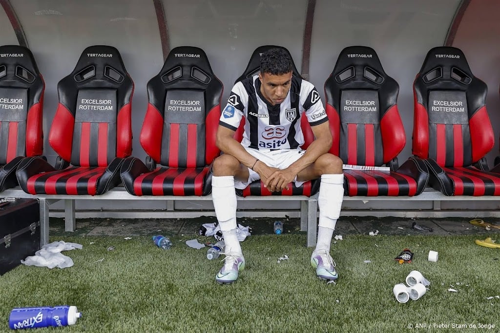 Heracles Almelo laat middenvelder Ouahim naar Australië gaan