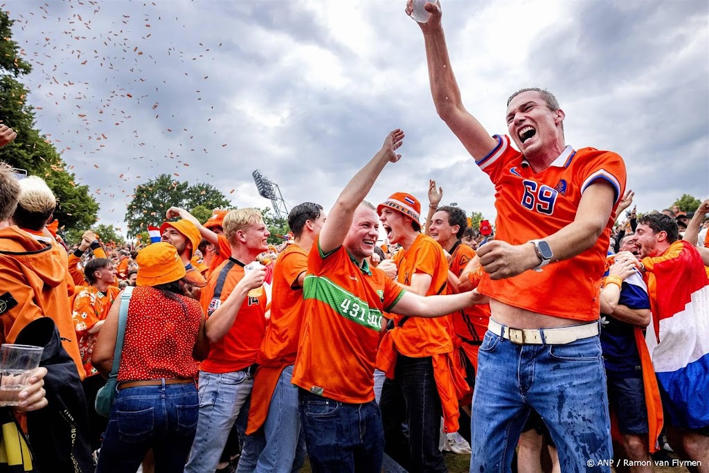 KNVB en Amsterdam praten over mogelijke huldiging op dinsdag