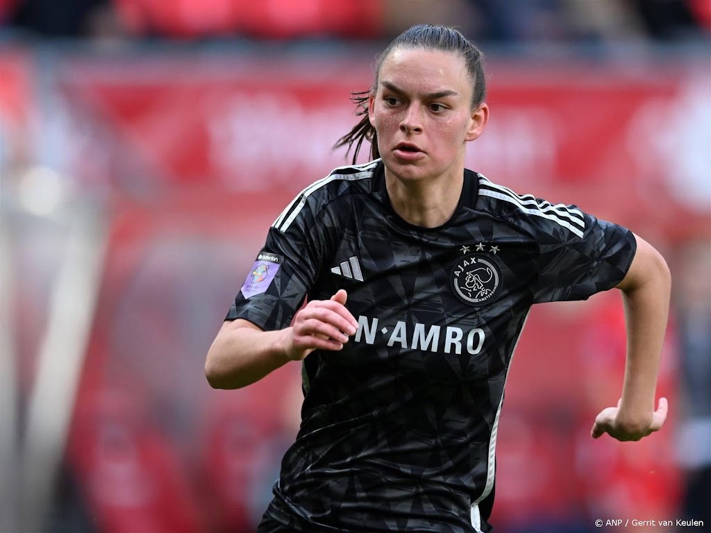 Voetbalster Leuchter verruilt Ajax voor Paris Saint-Germain 