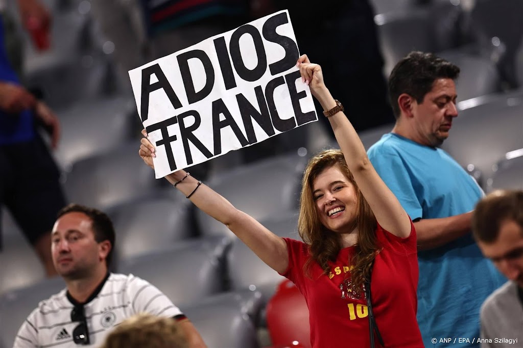 Spanje tegen winnaar Oranje - Engeland in finale van EK