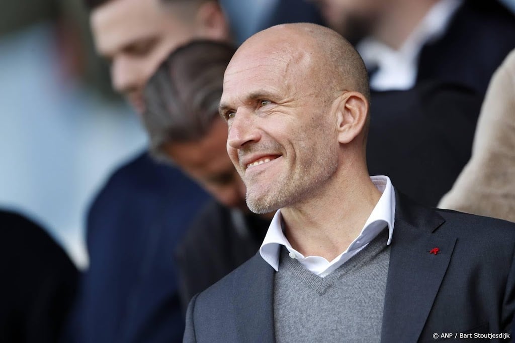 Ajax-directeur Kroes noemt plek bij eerste twee als doelstelling