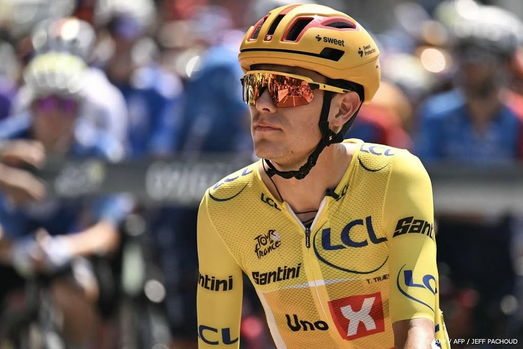 Wielrenner Træen verlaat Tour na val in gele trui op Tourmalet