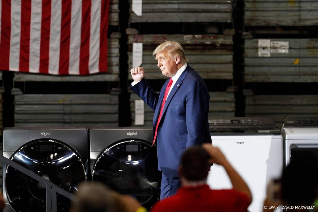 Democraten boos om decreet Trump over economische steun