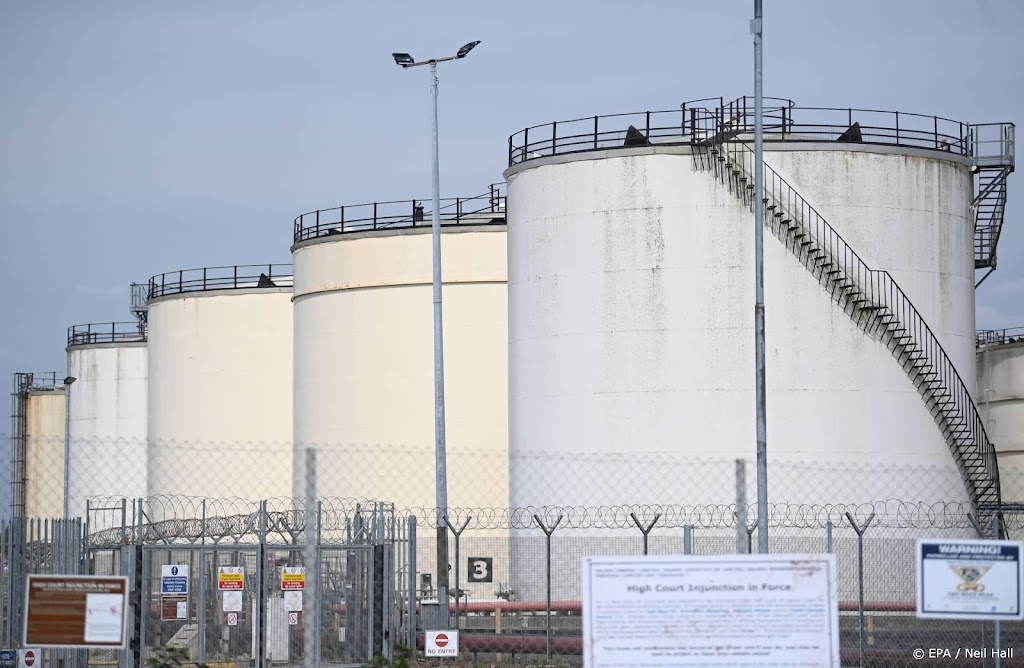 Slowaakse raffinaderij draait weer ondanks oliestop uit Rusland
