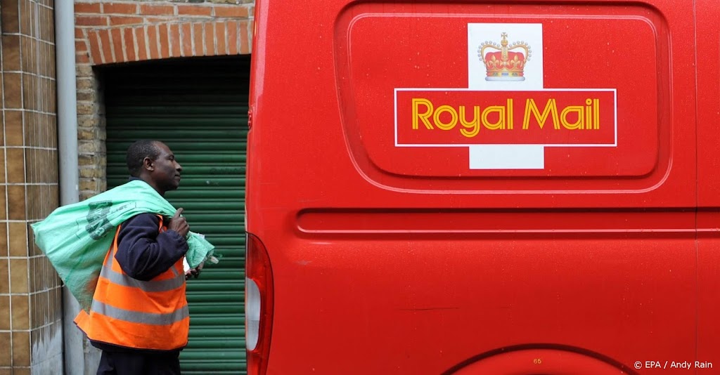 Ruim 115.000 Britse postbezorgers gaan staken voor hogere lonen