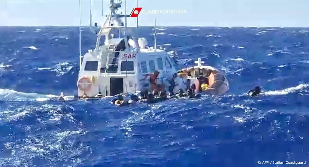 Mogelijk tientallen doden na zinken migrantenboot bij Lampedusa