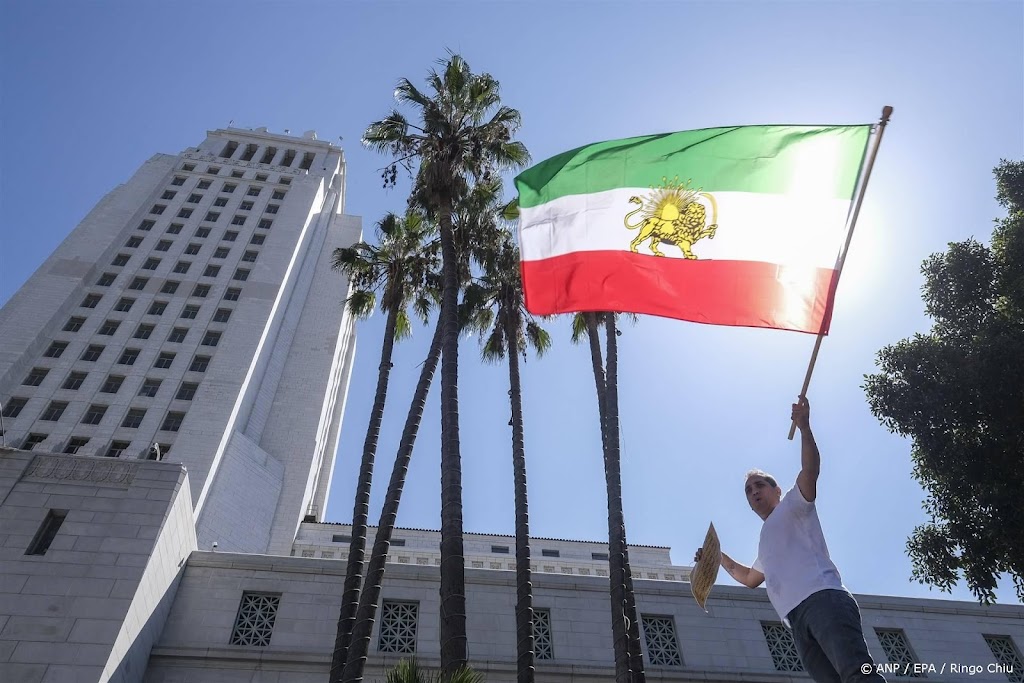 Ambassade herhaalt oproep: vertrek uit Iran en ga er niet heen