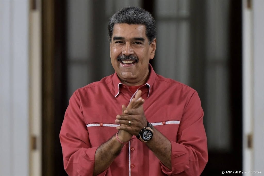 Oppositie biedt leider Venezuela garanties als hij aftreedt