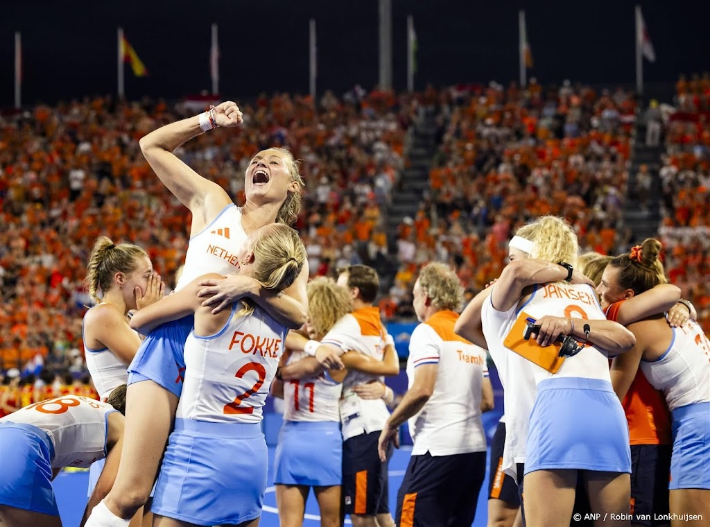 Nederland wint voor het eerst bij mannen en vrouwen hockeygoud
