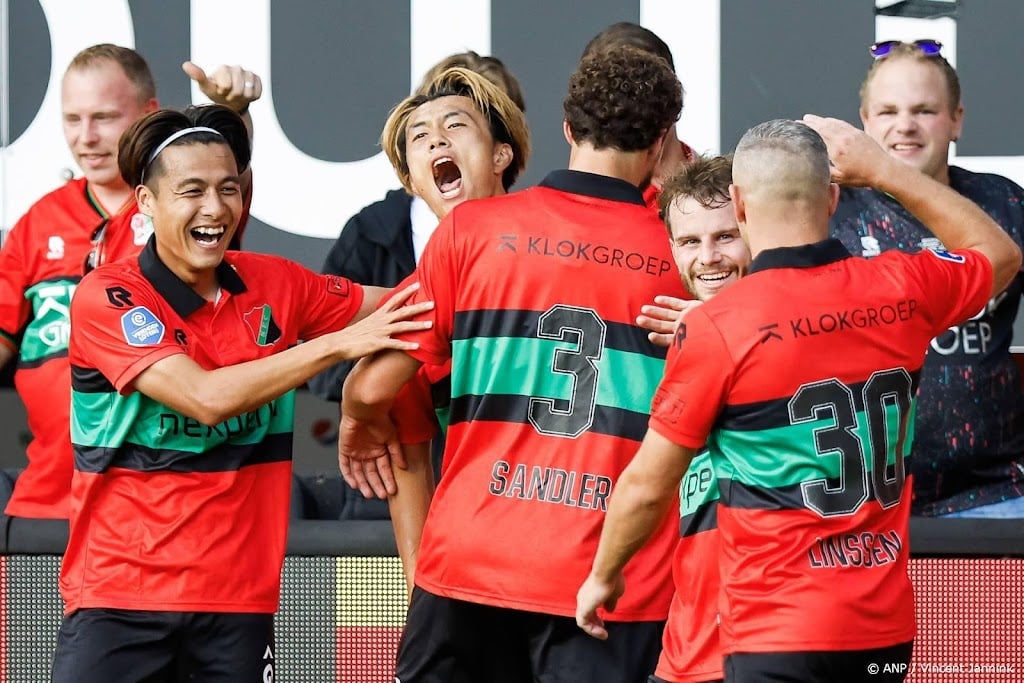 NEC boekt ruime zege op Excelsior in eerste duel onder Schreuder
