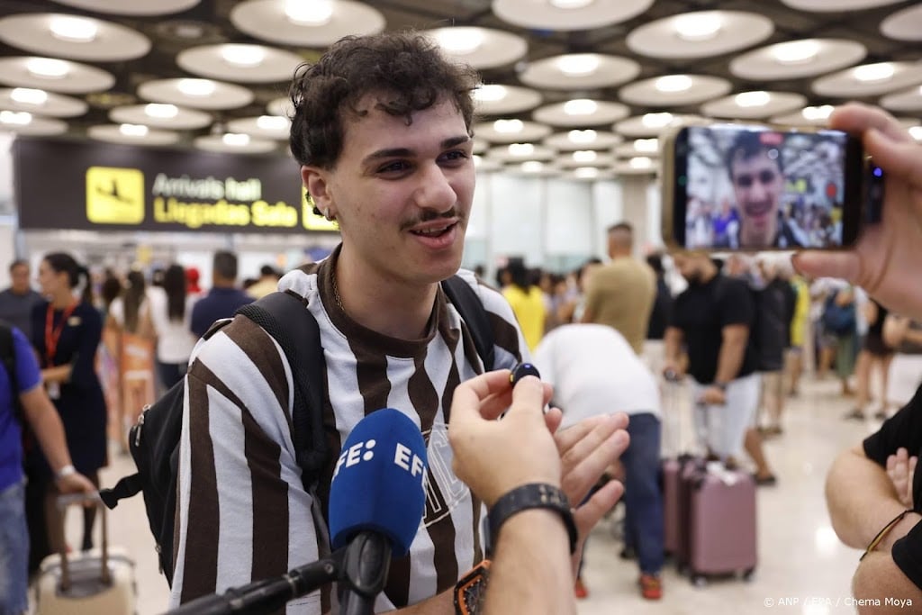 Spanje checkt zo'n tweehonderd vliegtuigpassagiers uit Italië
