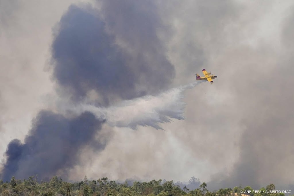Grote natuurbrand in Spaanse Niebla rukt op richting Sevilla