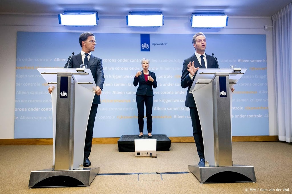 Rutte en De Jonge beantwoorden online vragen over coronabeleid
