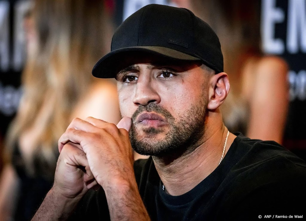 Badr Hari staat bij gevecht stil bij tragedie in Marokko