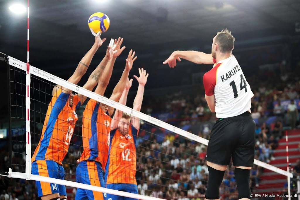 Volleyballers ten koste van Duitsland naar kwartfinales op EK