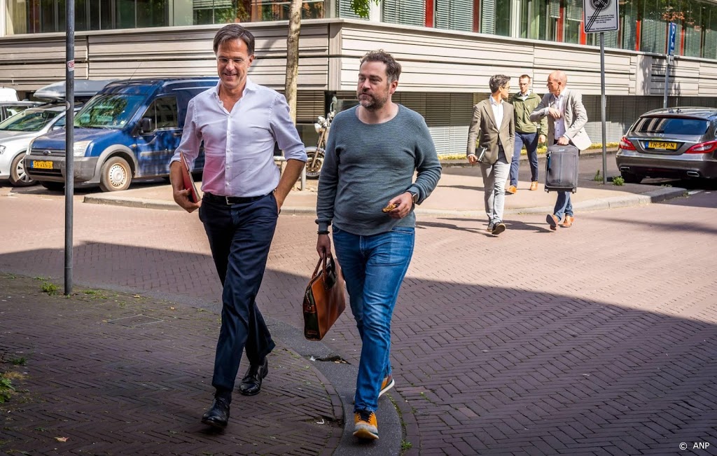 Rutte: kon 10 jaar lang iedere dag op Dijkhoff rekenen