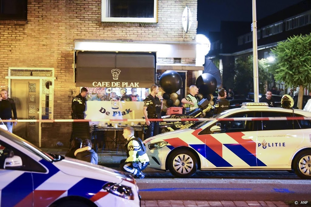 Dode door schietpartij bij café in Utrecht