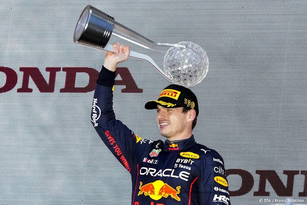 Verstappen voegt zich in rijtje illustere wereldkampioenen