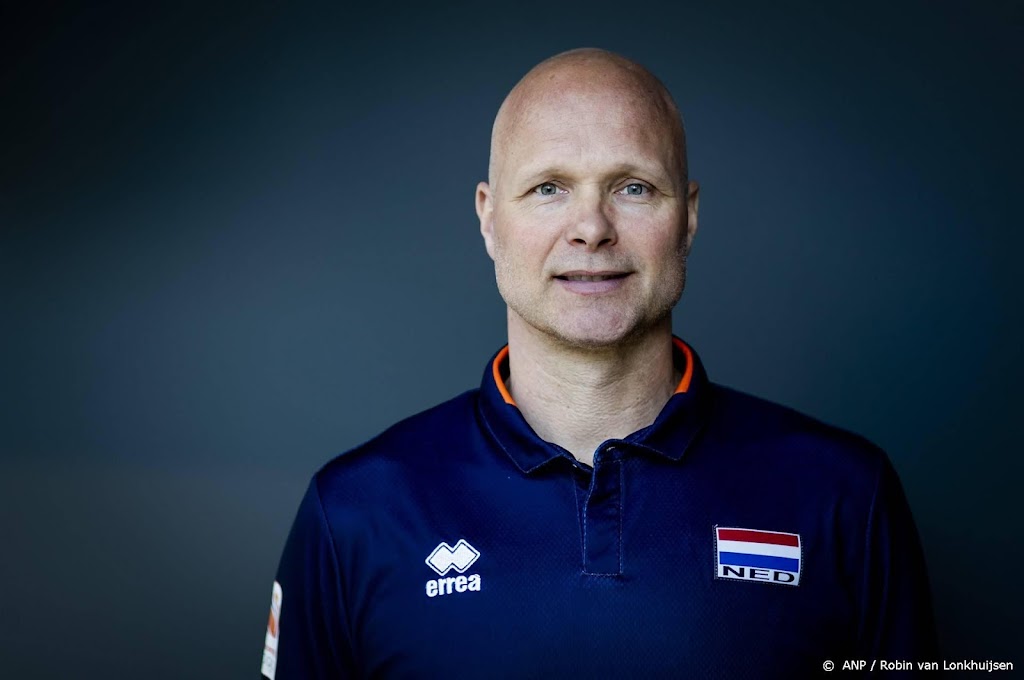 Bondscoach Klok vertrekt bij beachvolleybalsters