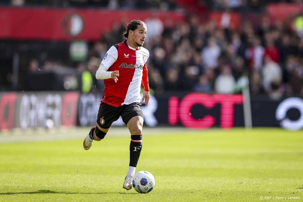 Feyenoorder Hadj Moussa inzetbaar tegen AZ, Watanabe onzeker
