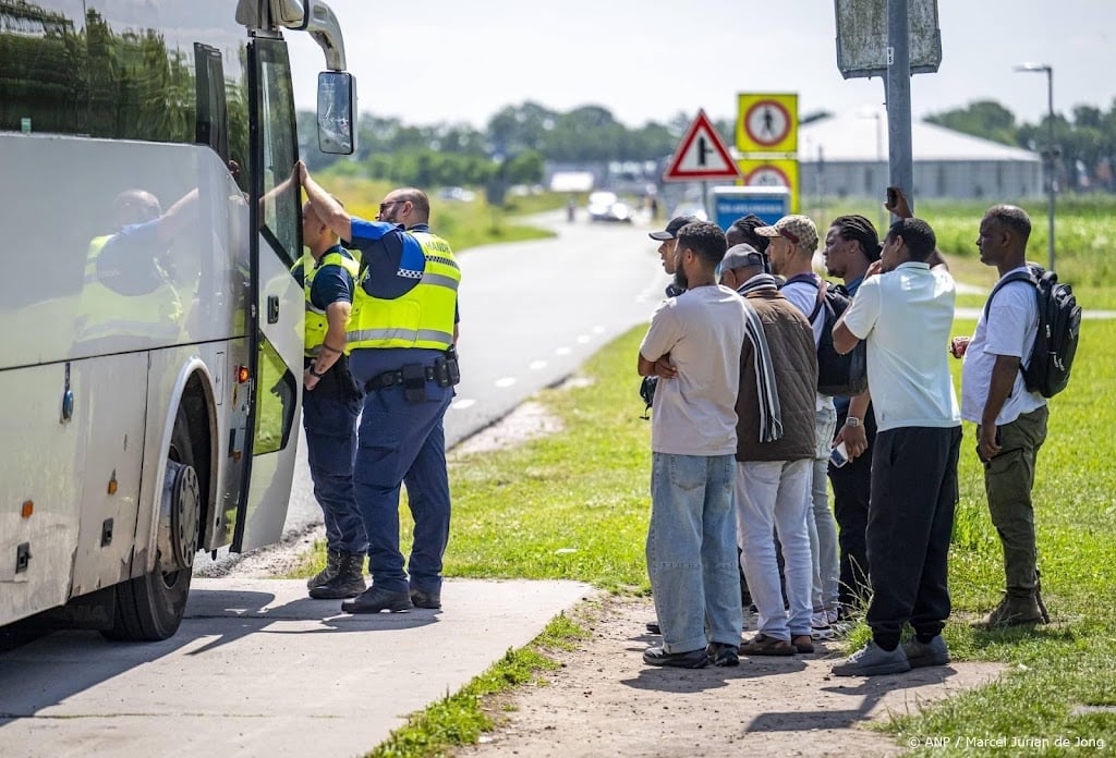 Oproep VNG aan gemeenten: bied asielzoekers snel noodopvang