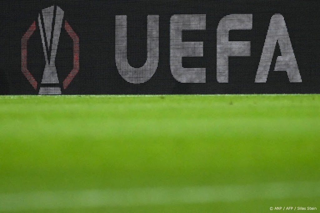 UEFA legt Servië straf op om racisme tijdens duel met Oranje