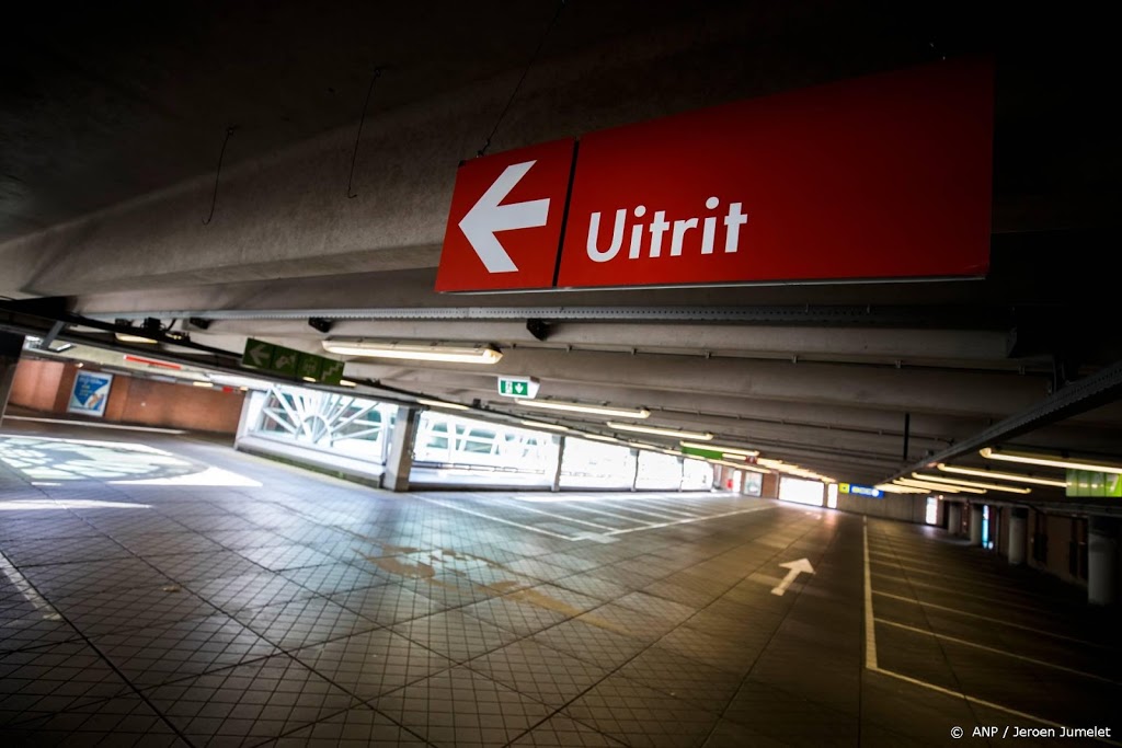 Groningse ondergrondse garage decimeter dieper de grond in