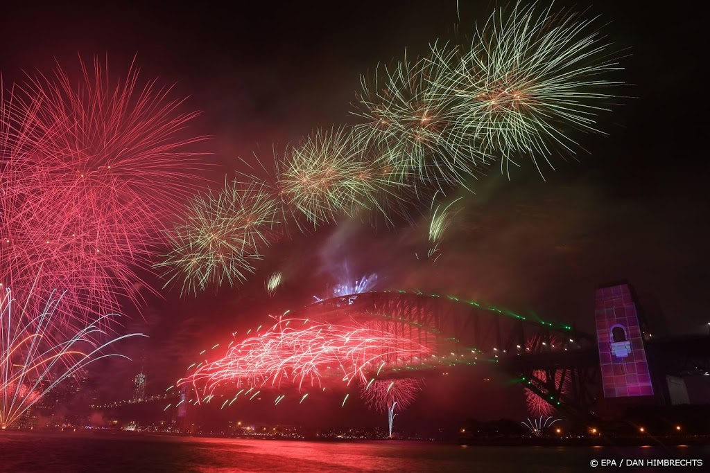Sydney past beroemde vuurwerkshow aan vanwege coronavirus